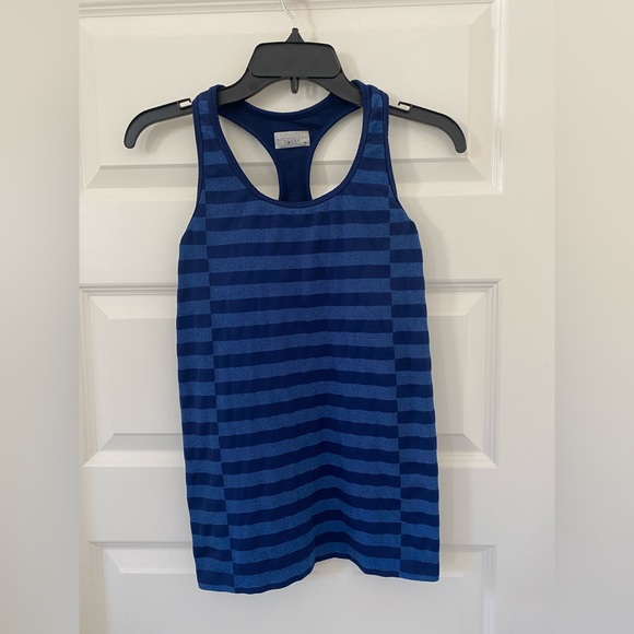 Athleta Rev Up Stripe Tank Size M - Picture 4 of 9